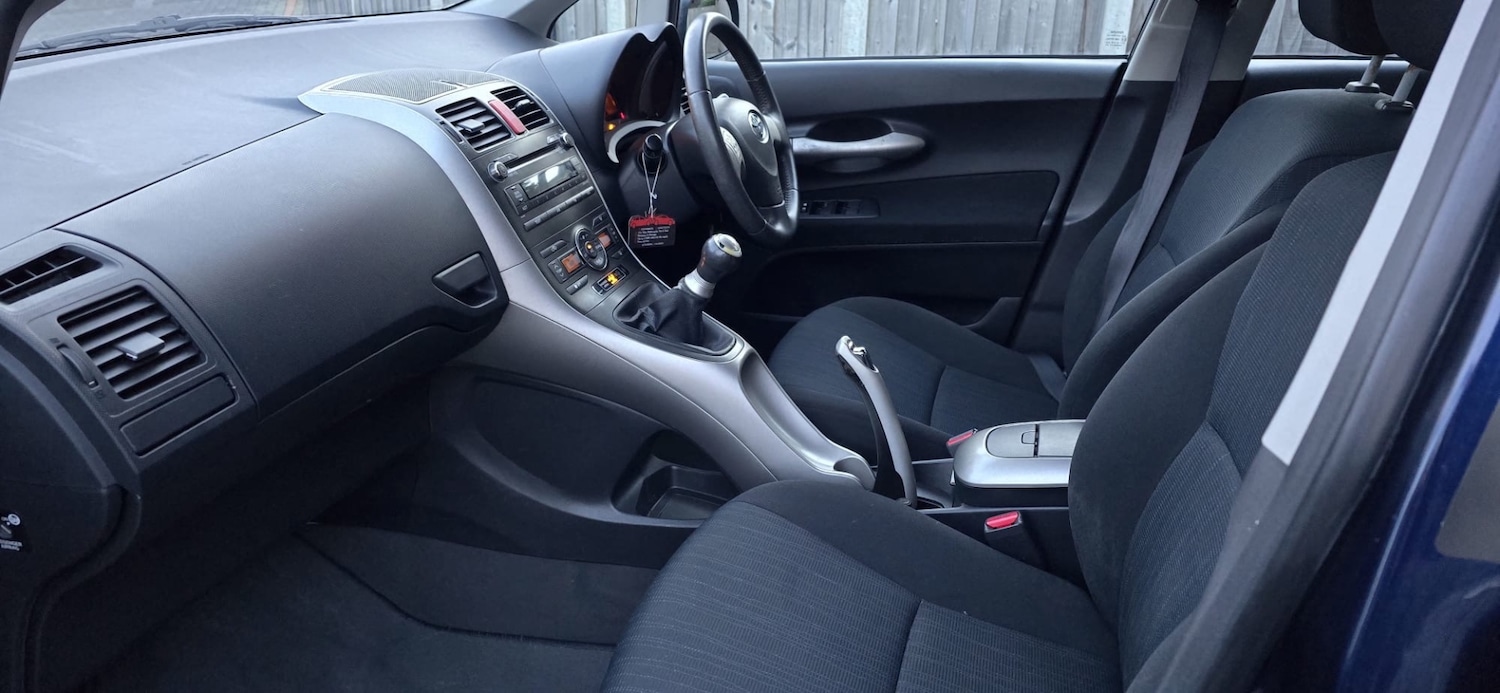 Used Toyota Auris 2009 for sale - 77310527: Photo 3