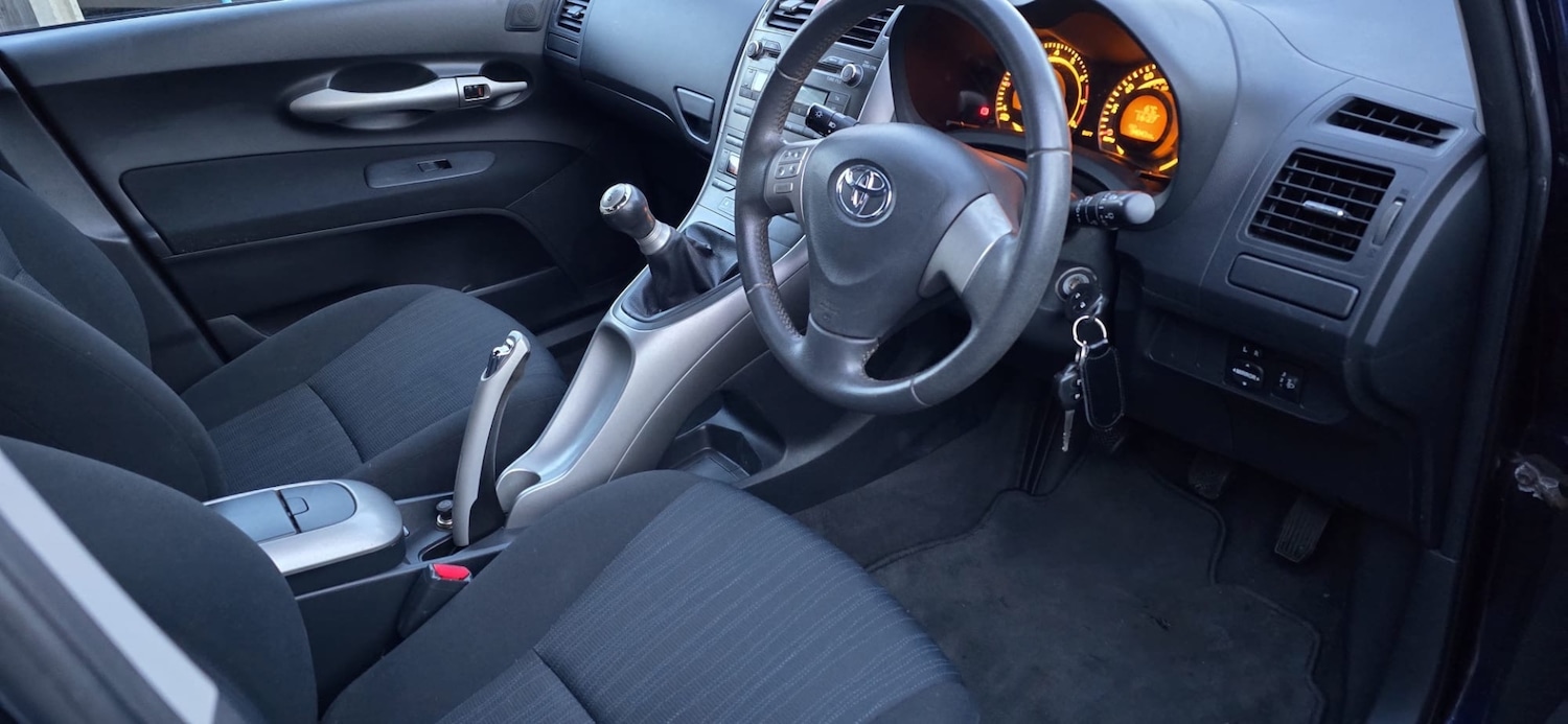 Used Toyota Auris 2009 for sale - 77310527: Photo 4