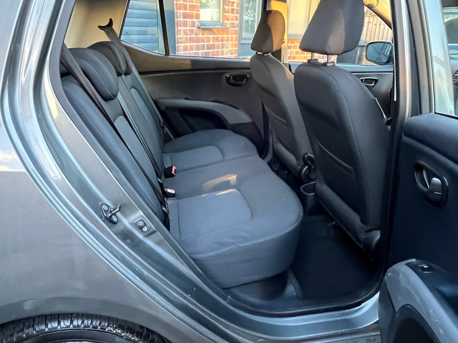 Used Hyundai i10 2010 for sale - 76906416: Photo 5