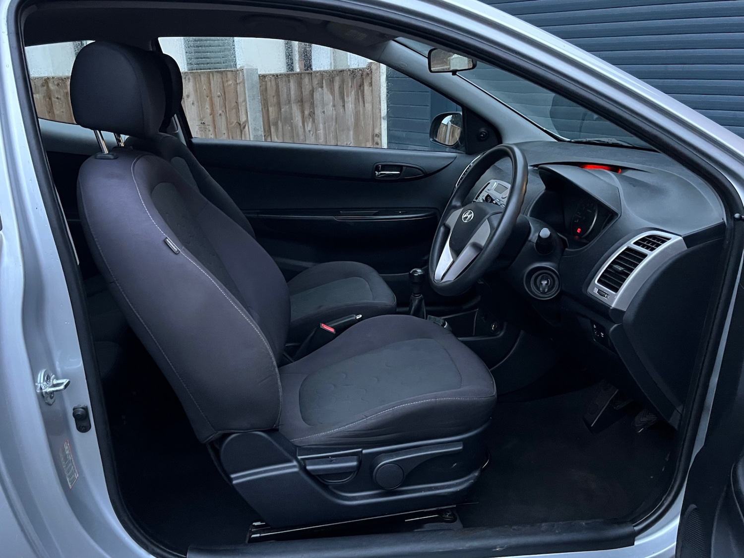 Used Hyundai i20 2010 for sale - 77251481: Photo 3