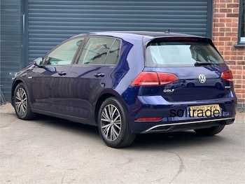 Used Volkswagen Golf 2018 for sale - 78202308: Photo