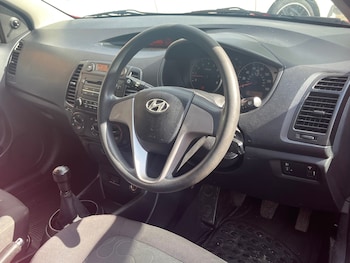 Used Hyundai i20 2009 for sale - 75827507: Photo