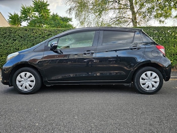 Used Toyota Yaris  for sale - 75612770: Photo