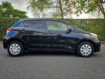 Used Toyota Yaris  for sale - 75612770: Photo