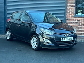 Used Hyundai i20 2013 for sale - 76798977: Photo
