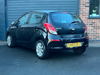 Used Hyundai i20 2013 for sale - 76798977: Photo