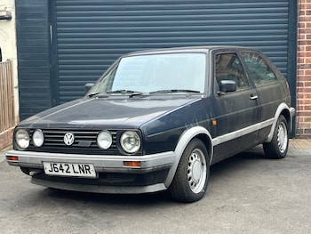 Volkswagen - Golf
