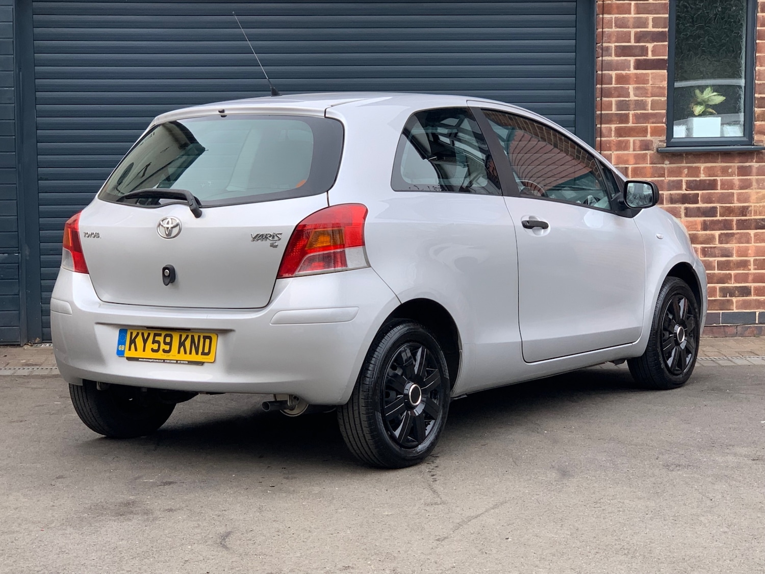 Used Toyota Yaris 2009 for sale - 78202162: Photo 3