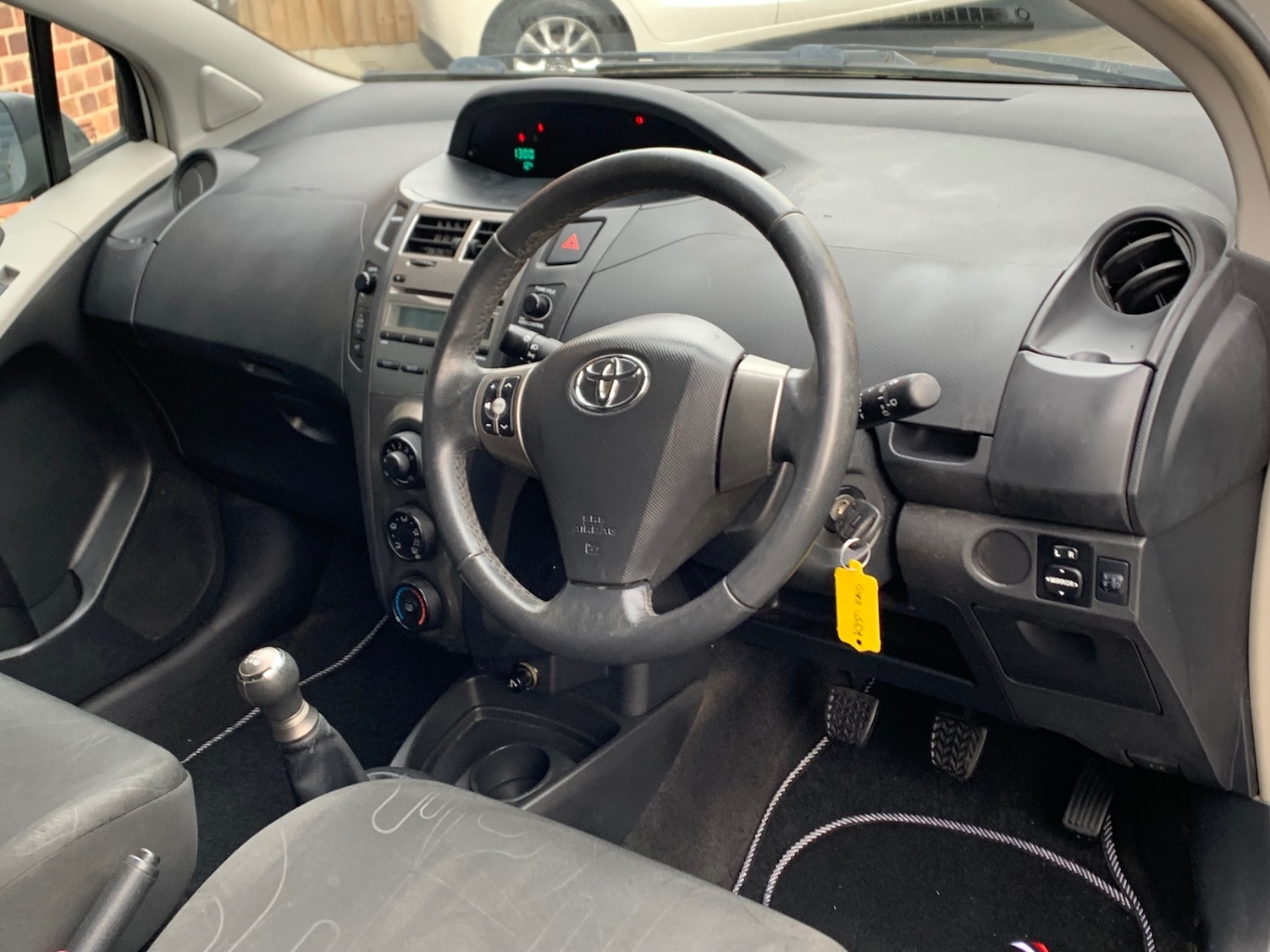 Used Toyota Yaris 2009 for sale - 78202162: Photo 6