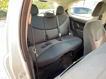 Used Toyota Yaris 2004 for sale - 75467080: Photo