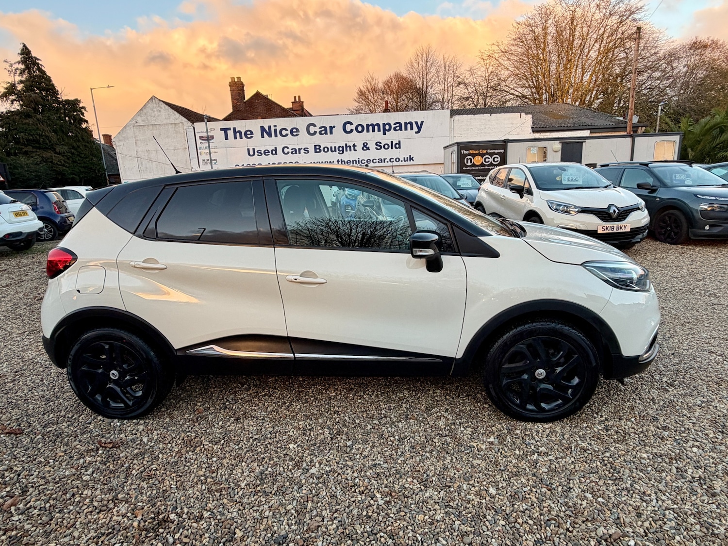 Used Renault Captur 2017 for sale - 76600148: Photo 1