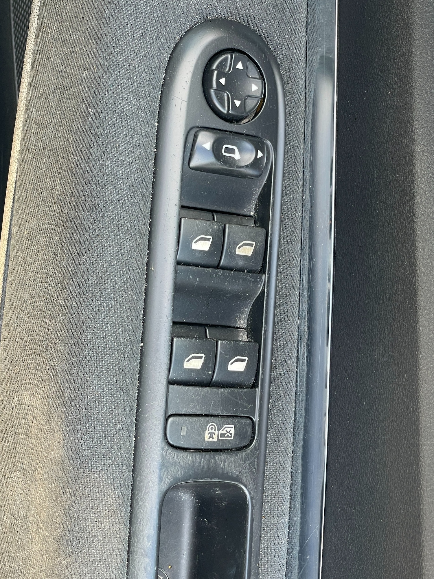 Used Peugeot 3008 2012 for sale - 76948550: Photo 9