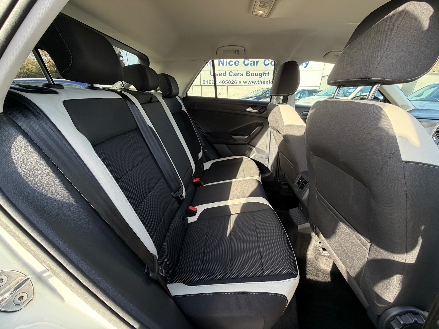 Used Volkswagen T-Roc 2018 for sale - 77592021: Photo 16