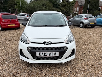 Used Hyundai i10 2019 for sale - 78653304: Photo
