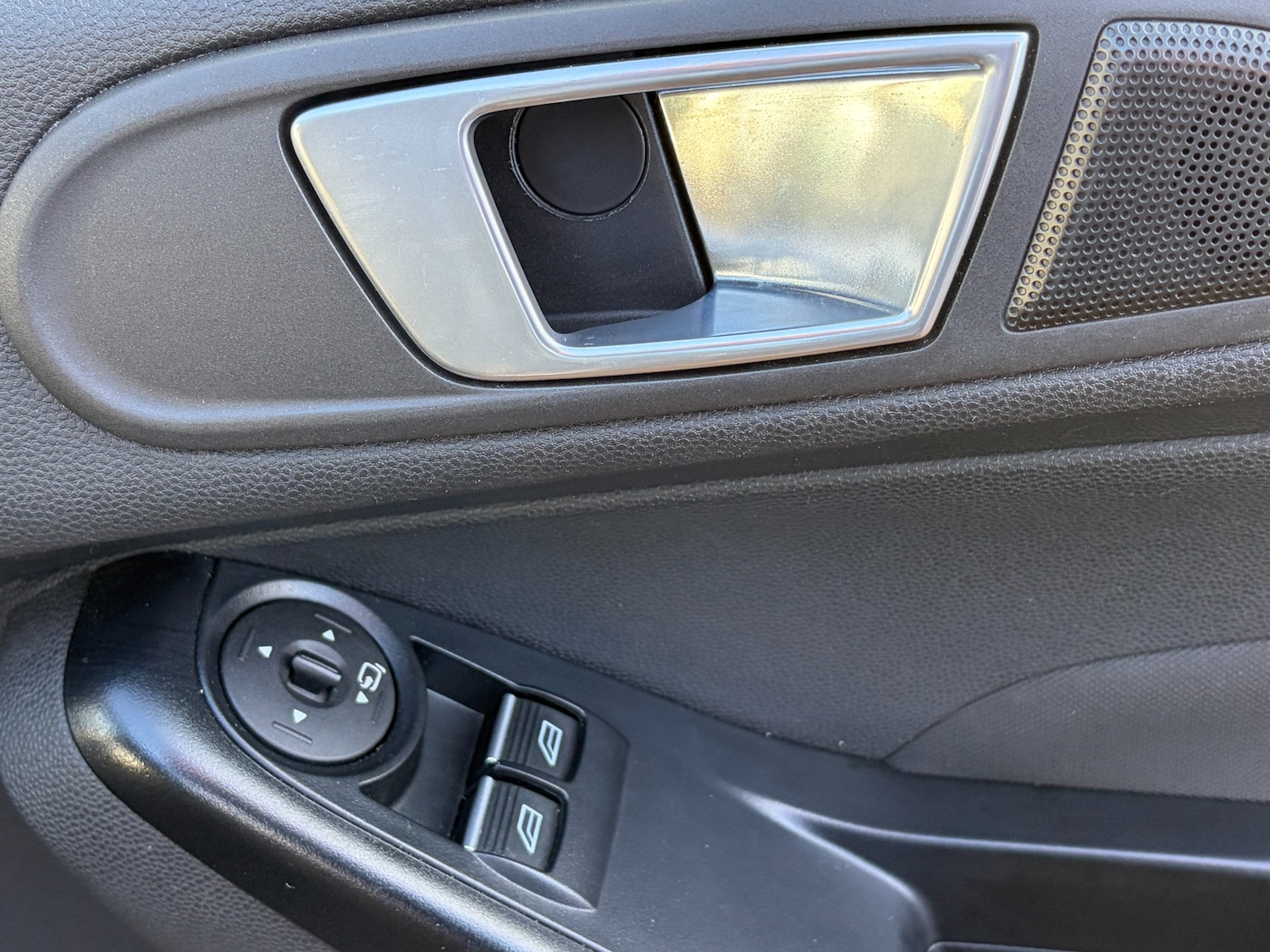 Used Ford Fiesta 2016 for sale - 76565081: Photo 9