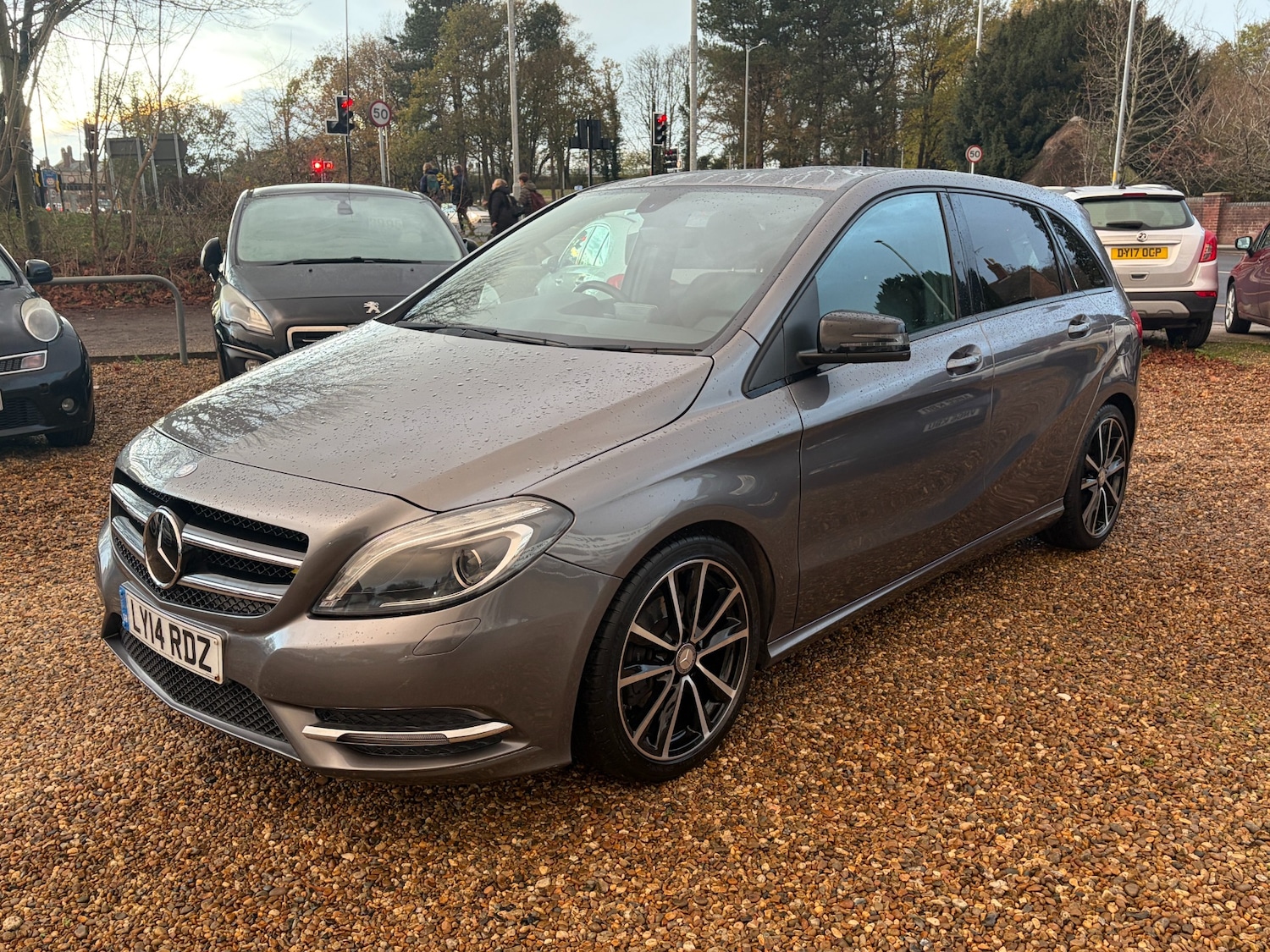 Used Mercedes-Benz B Class 2014 for sale - 76681819: Photo 4