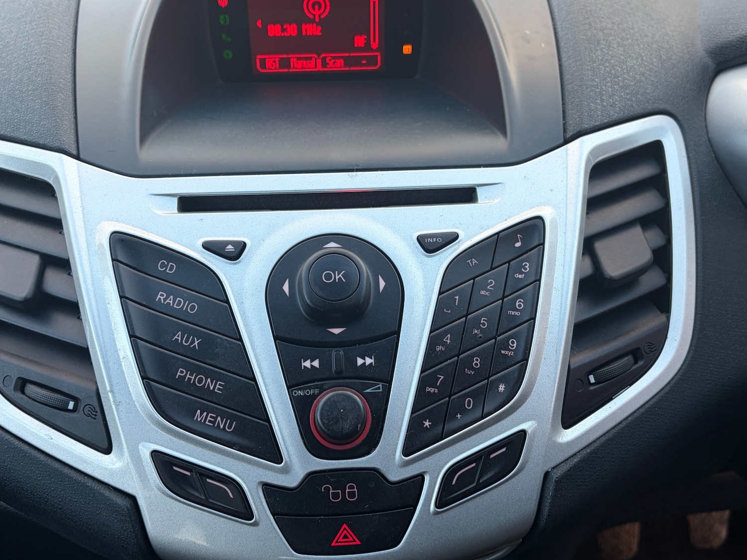 Used Ford Fiesta 2012 for sale - 76681810: Photo 12