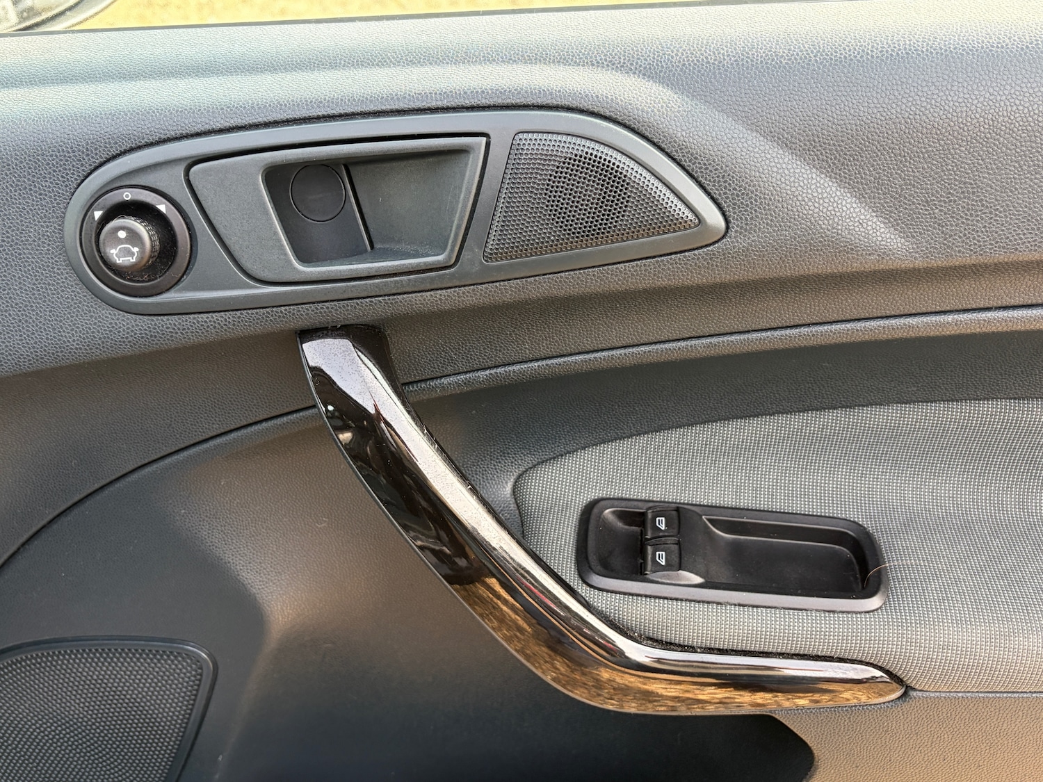 Used Ford Fiesta 2012 for sale - 77947403: Photo 8