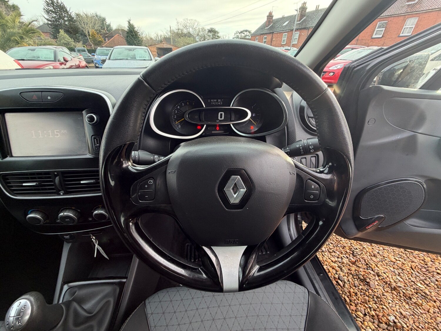 Used Renault Clio 2015 for sale - 77195908: Photo 10