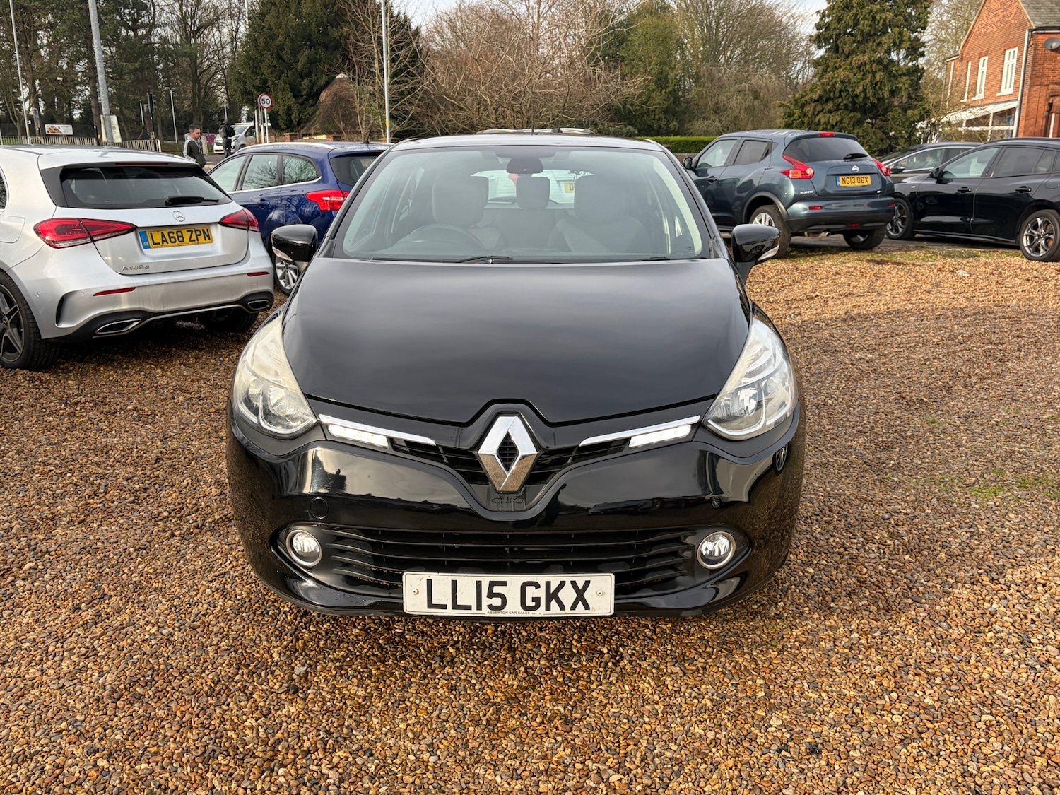 Used Renault Clio 2015 for sale - 77195908: Photo 3