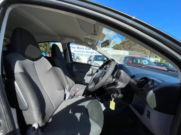 Used Toyota AYGO 2011 for sale - 76064961: Photo 11