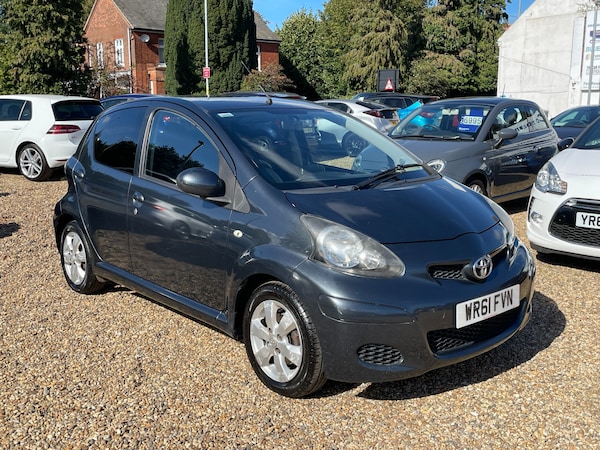 Used Toyota AYGO 2011 for sale - 76064961: Photo 2