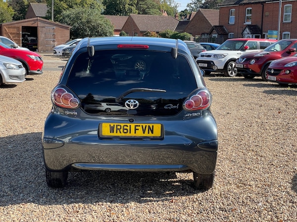 Used Toyota AYGO 2011 for sale - 76064961: Photo 6