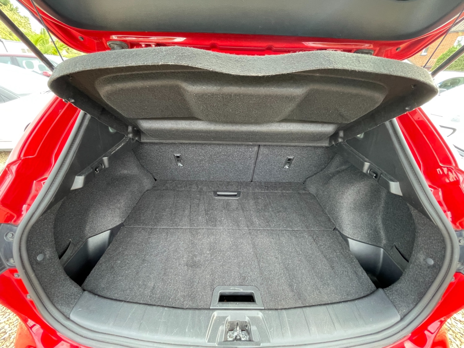 Used Nissan Qashqai 2015 for sale - 76130348: Photo 17