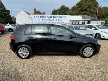 Volkswagen - Golf