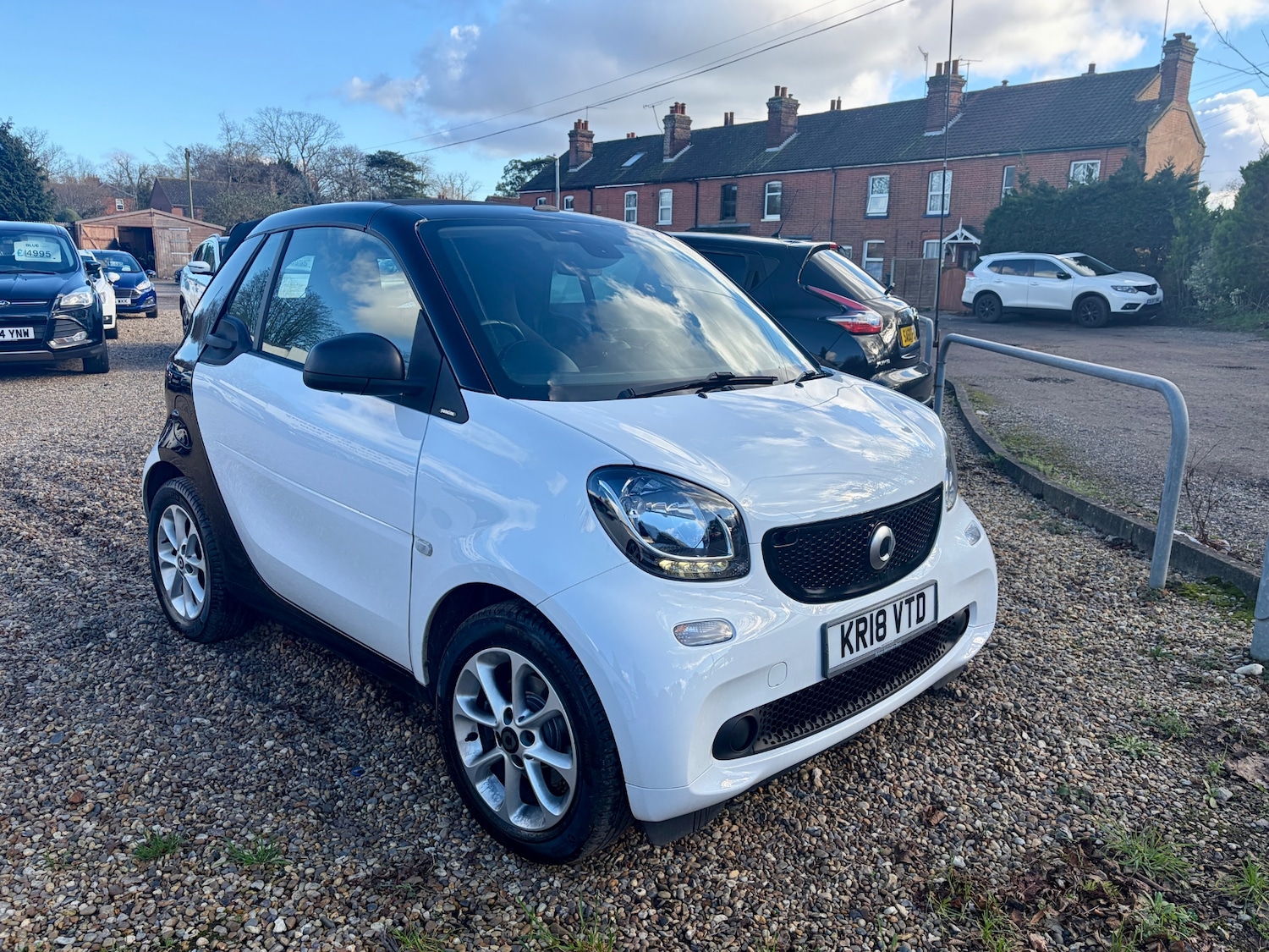 Used smart fortwo 2018 for sale - 77417680: Photo 2