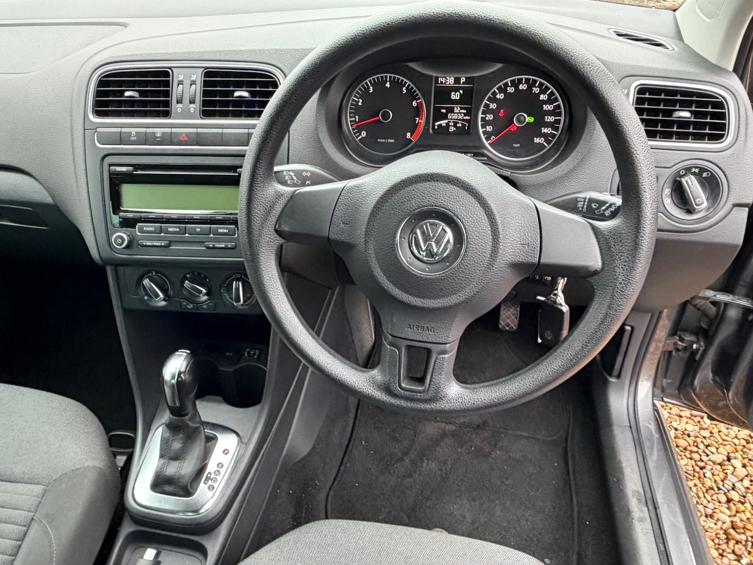 Used Volkswagen Polo 2011 for sale - 77379480: Photo 13