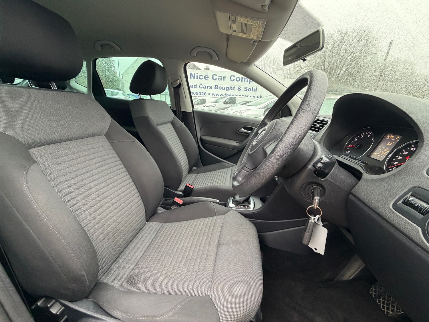 Used Volkswagen Polo 2011 for sale - 77379480: Photo 16