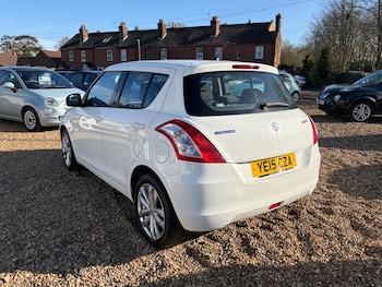 Used Suzuki Swift 2015 for sale - 77902847: Photo