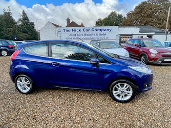 2015 (15) - 1.25 82 Zetec 3dr