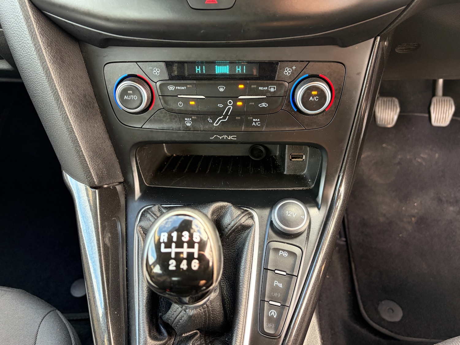 Used Ford Focus 2015 for sale - 76493846: Photo 14