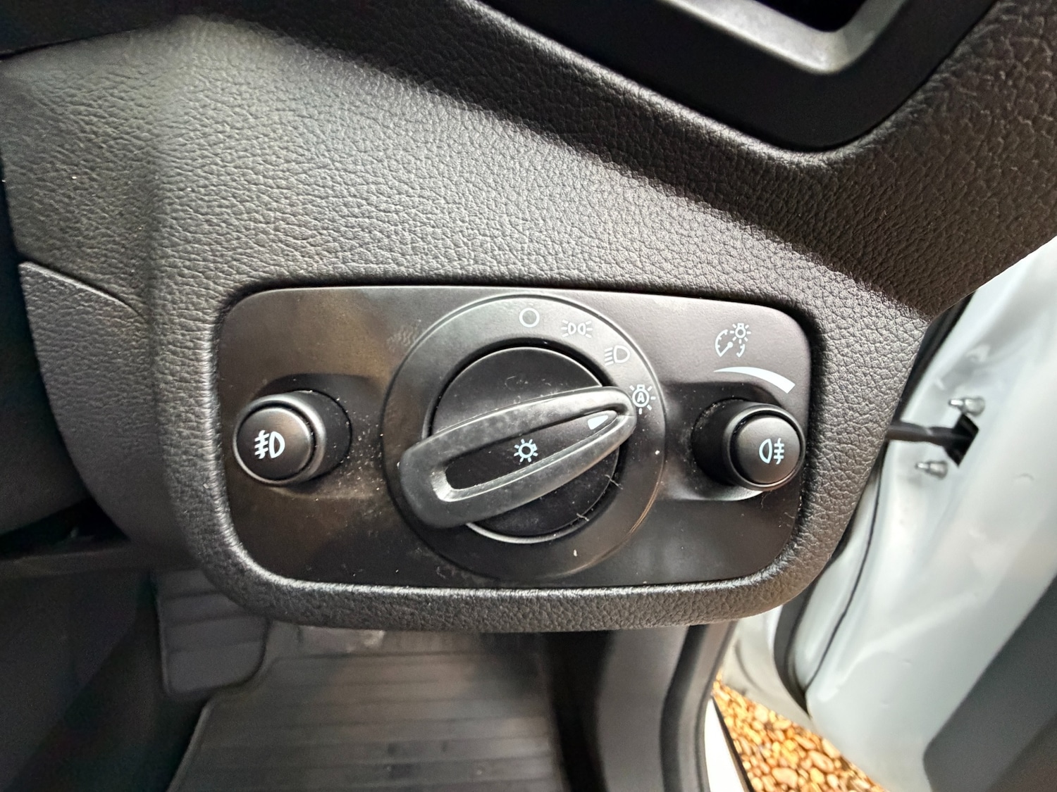 Used Ford C-Max 2015 for sale - 76637558: Photo 17