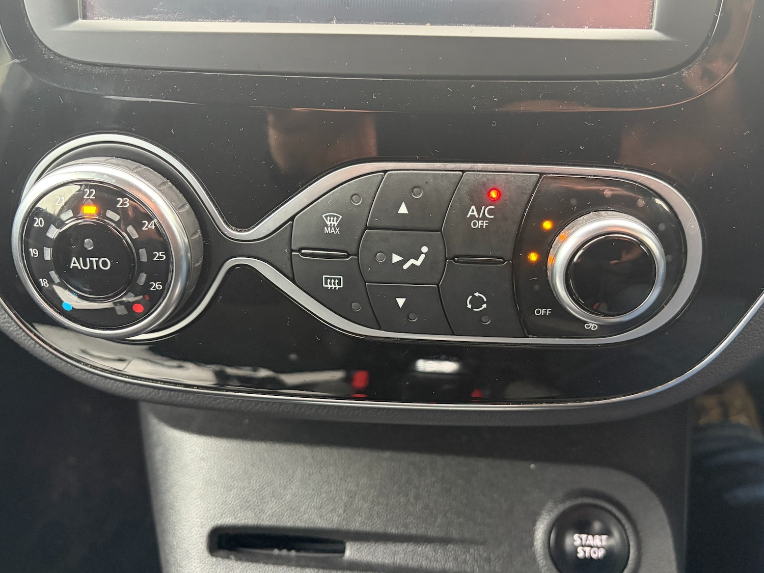 Used Renault Captur 2018 for sale - 76504646: Photo 11