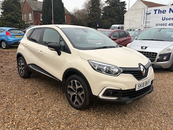 Used Renault Captur 2018 for sale - 76504646: Photo