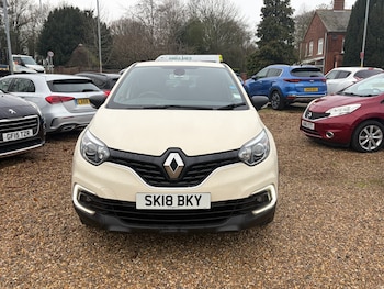 Used Renault Captur 2018 for sale - 76504646: Photo