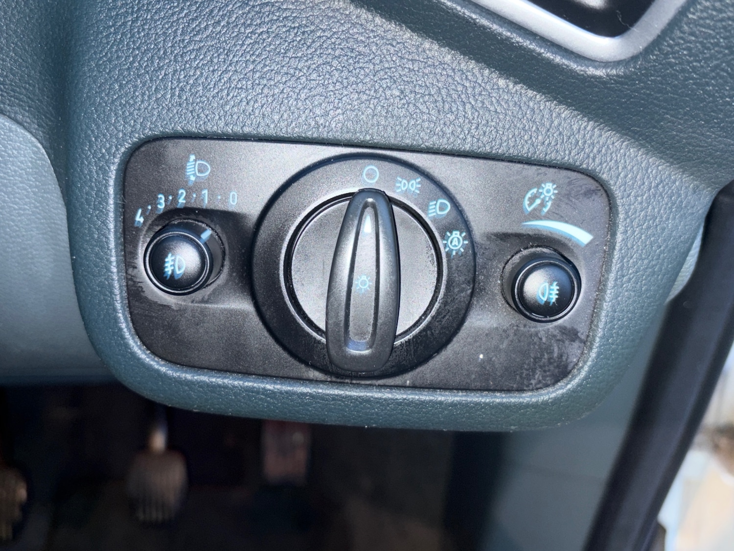 Used Ford C-Max 2016 for sale - 77186413: Photo 8