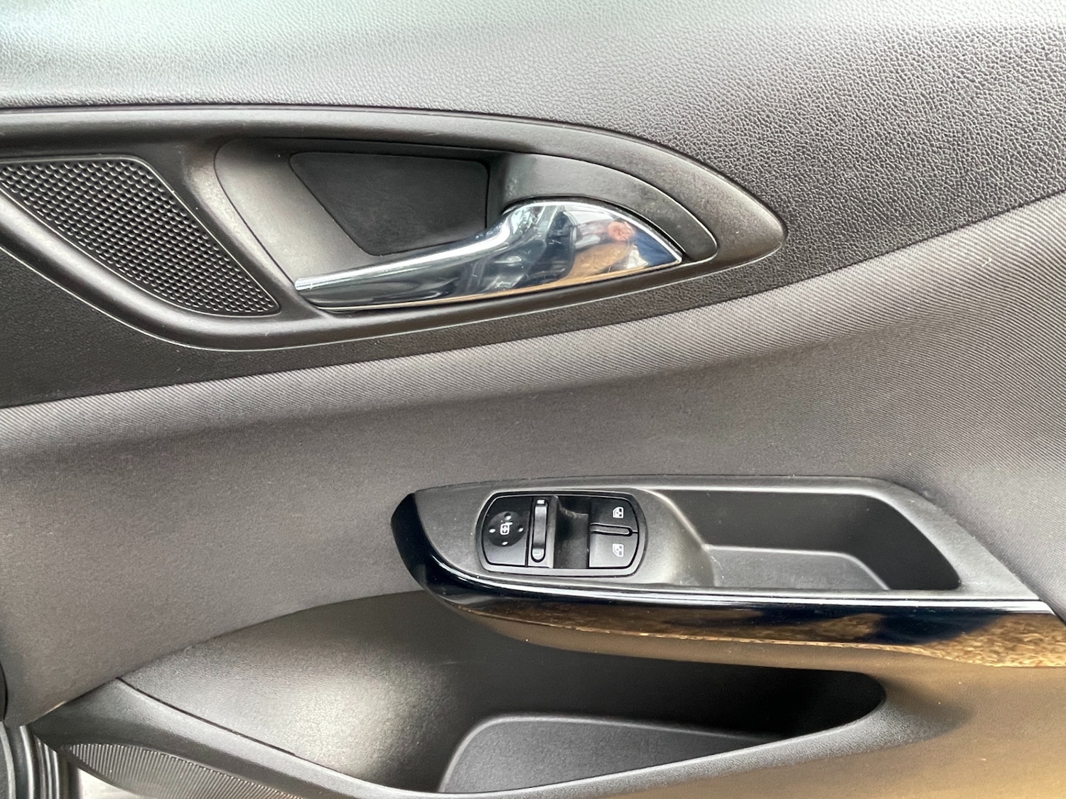 Used Vauxhall Corsa 2015 for sale - 76555230: Photo 8