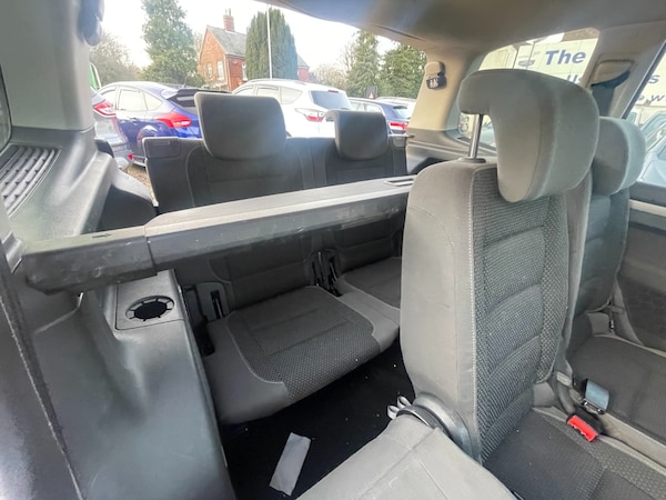Used Volkswagen Touran 2011 for sale - 73580109: Photo 15