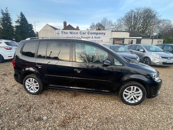 Used Volkswagen Touran 2011 for sale - 73580109: Photo 1
