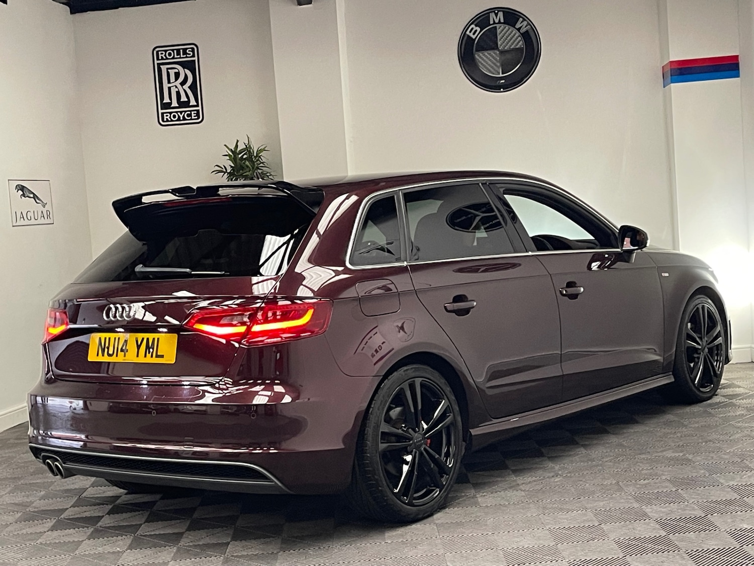 Used Audi A3 2014 for sale - 76057244: Photo 3