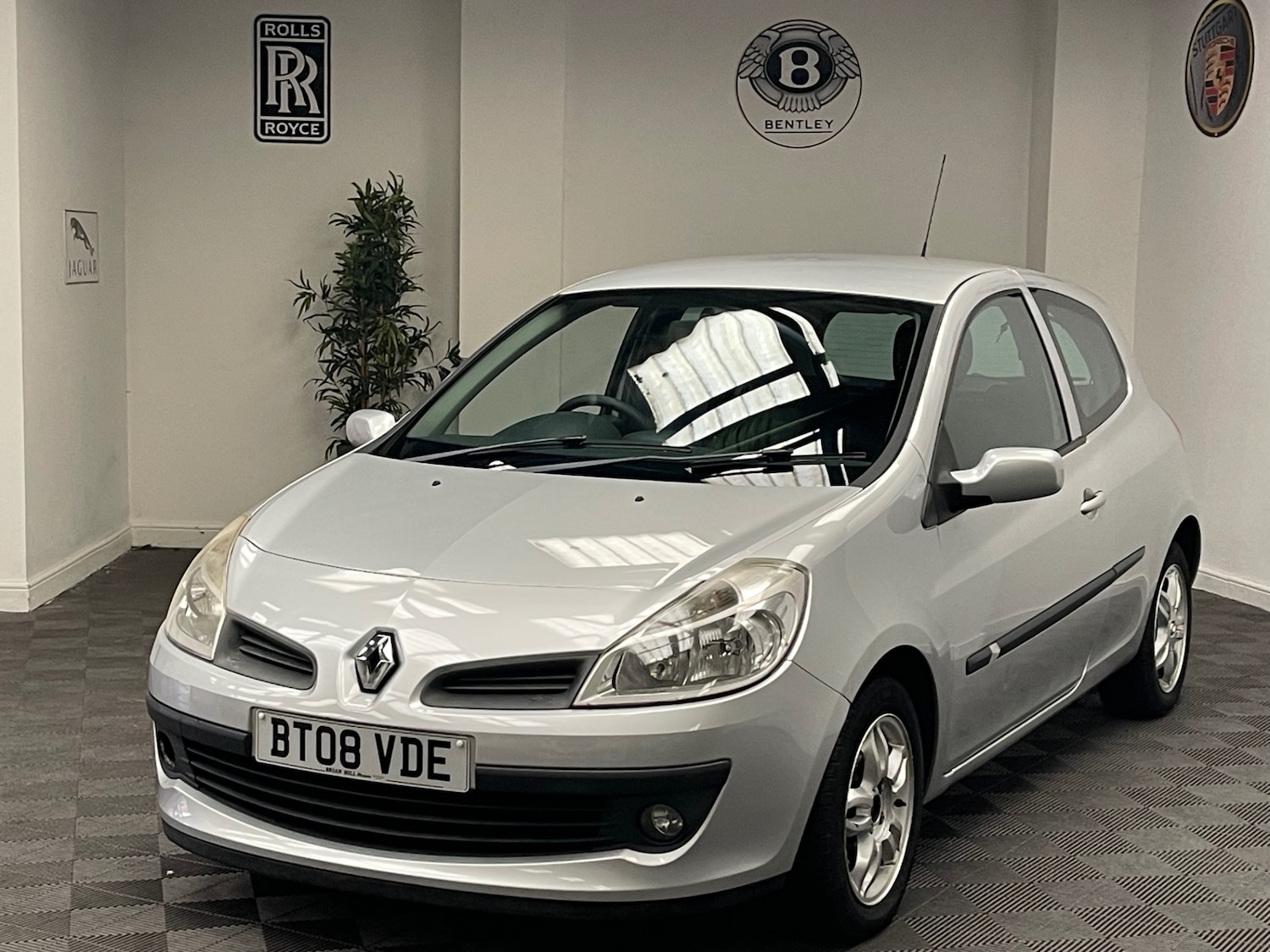 Used Renault Clio 2008 for sale - 77188864: Photo 2