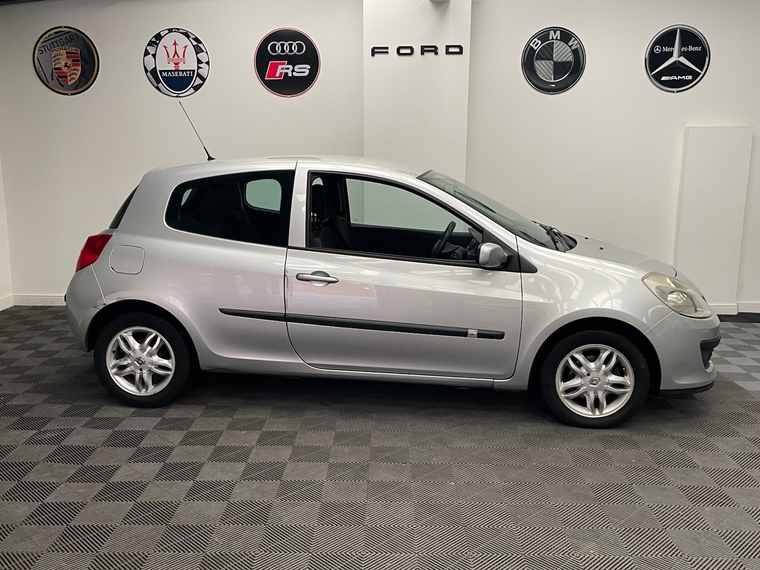 Used Renault Clio 2008 for sale - 77188864: Photo 9