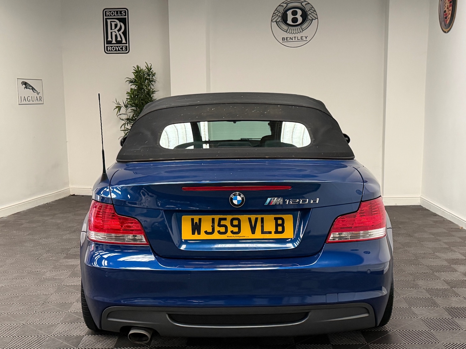 Used BMW 1 Series 2009 for sale - 77492996: Photo 17