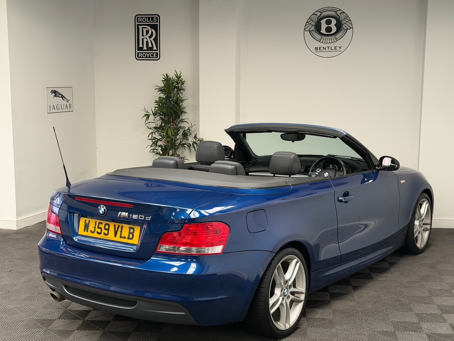 Used BMW 1 Series 2009 for sale - 77492996: Photo 6