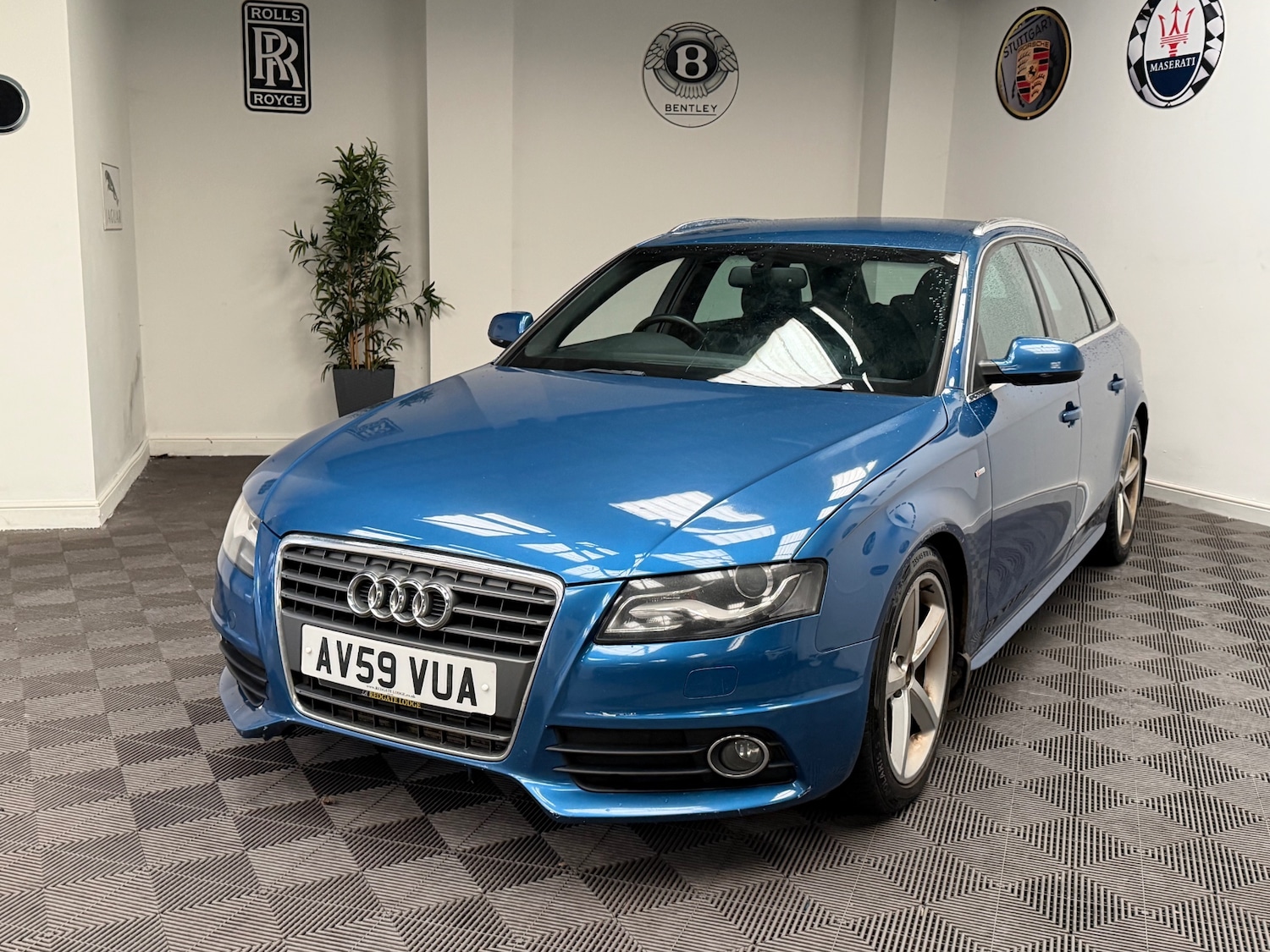 Used Audi A4 2010 for sale - 77492979: Photo 17