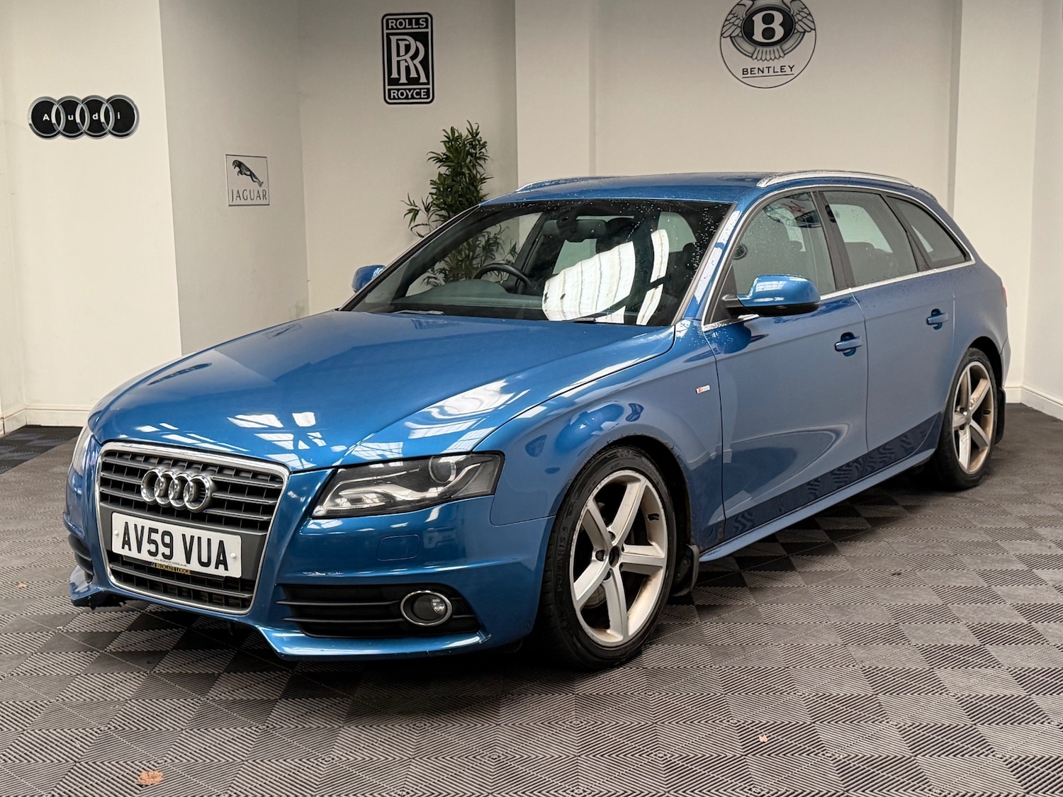 Used Audi A4 2010 for sale - 77492979: Photo 19